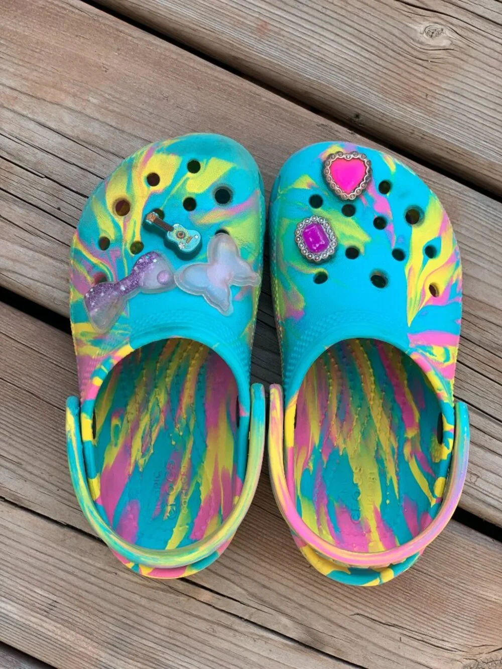 Crocs Clogs Toddler C 10 Classic Marbled Blue Pink Charms Slip On Beach Sandals